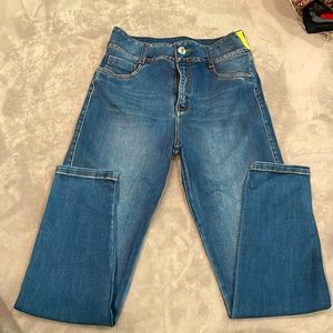 STUDIO F Colombian jeans. Size 6, high waist with tummy control